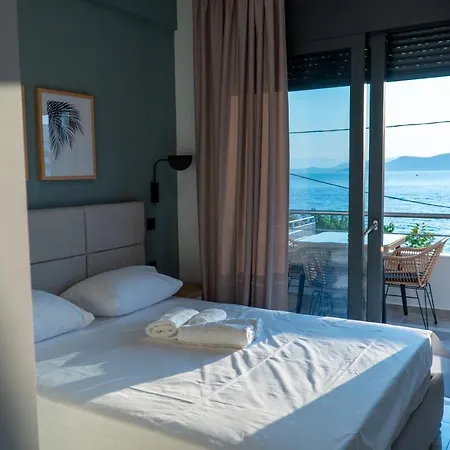 αdonis Apartment